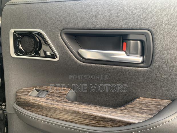 2022 Toyota Land Cruiser 3.3 Diesel 4WD Black: Luxury Meets Durability on the Open Road