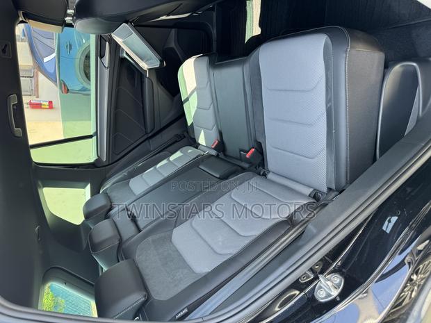 Volkswagen Tiguan 2018 Matt Black: Powerful SUV for Adventure