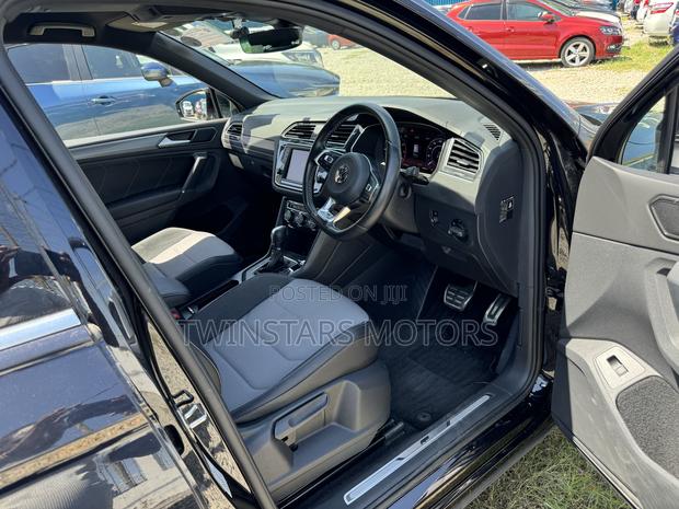 Volkswagen Tiguan 2018 Matt Black: Powerful SUV for Adventure