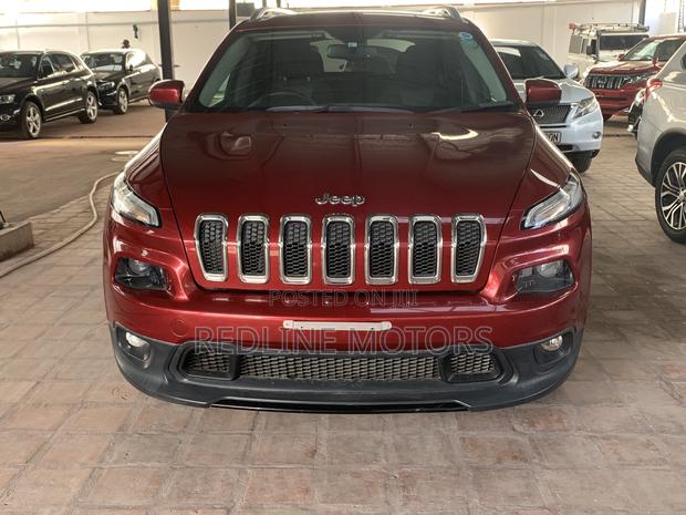 Front Wheel Drive 2017 Jeep Cherokee Limited - Red
