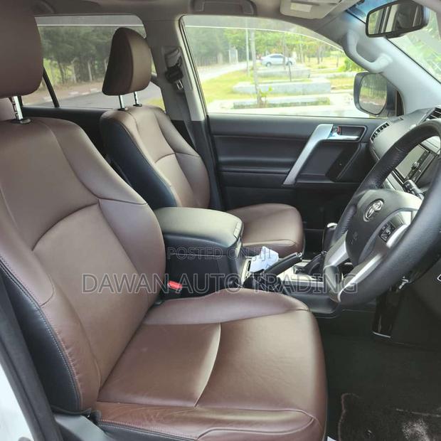 Toyota Land Cruiser Prado 2017 White