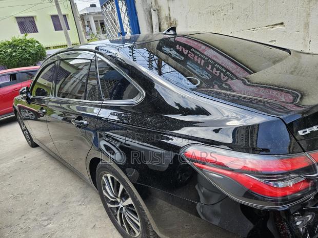 2018 Toyota Crown Black Edition: Stylish Sedan Available