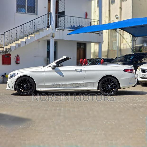 2018 White Mercedes-Benz E200 Luxury Executive Car