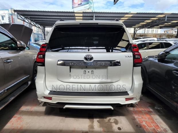 2018 Toyota Land Cruiser Prado - White - Used Luxury SUV