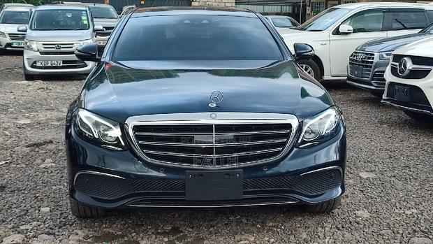 Luxury 2017 Mercedes-Benz E400 in Black - Premium Performance