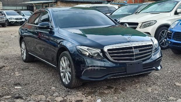 Luxury 2017 Mercedes-Benz E400 in Black - Premium Performance