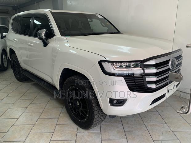 Land Cruiser 2021 3.5L Petrol 4WD - Pristine White