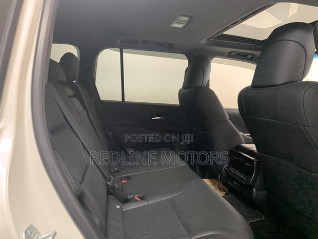 Land Cruiser 2021 3.5L Petrol 4WD - Pristine White
