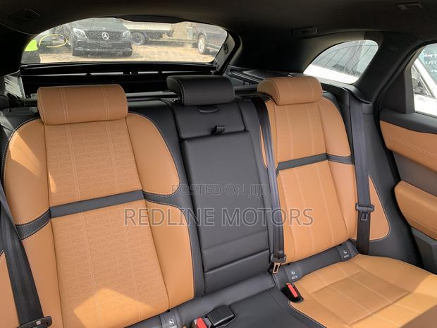 Gold Land Rover Range Rover Velar P380 SE R-Dynamic 4x4 2018