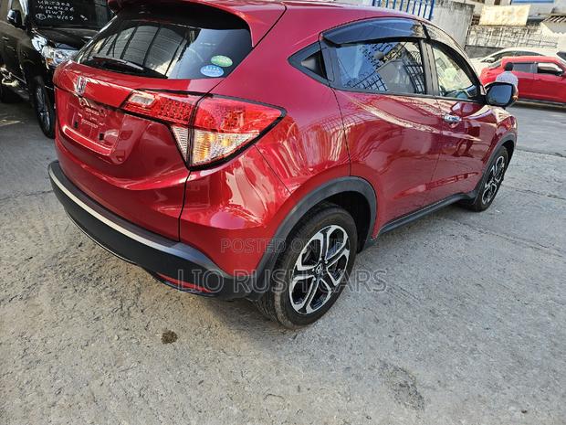 Honda Vezel 2018 Red - Compact SUV with a Red Touch of Class
