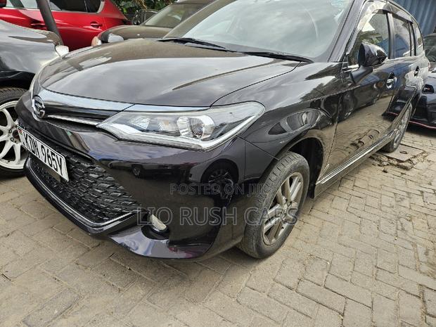 2018 Toyota Corolla Fielder - Black Edition: Elegant and Powerful