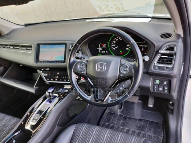 Honda Vezel 2017 Pearl