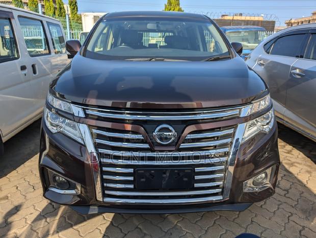 Luxury 2018 Nissan Elgrand Brown - Affordable Price