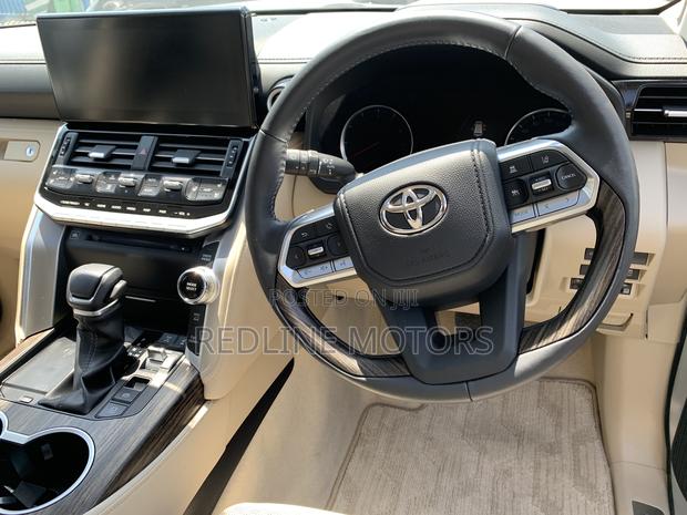 Toyota Land Cruiser 3.5 Petrol 4WD 2022 - White - Off-Road Edition
