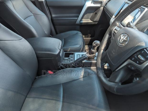 2018 Toyota Land Cruiser Prado 2.7 Titanium Gold