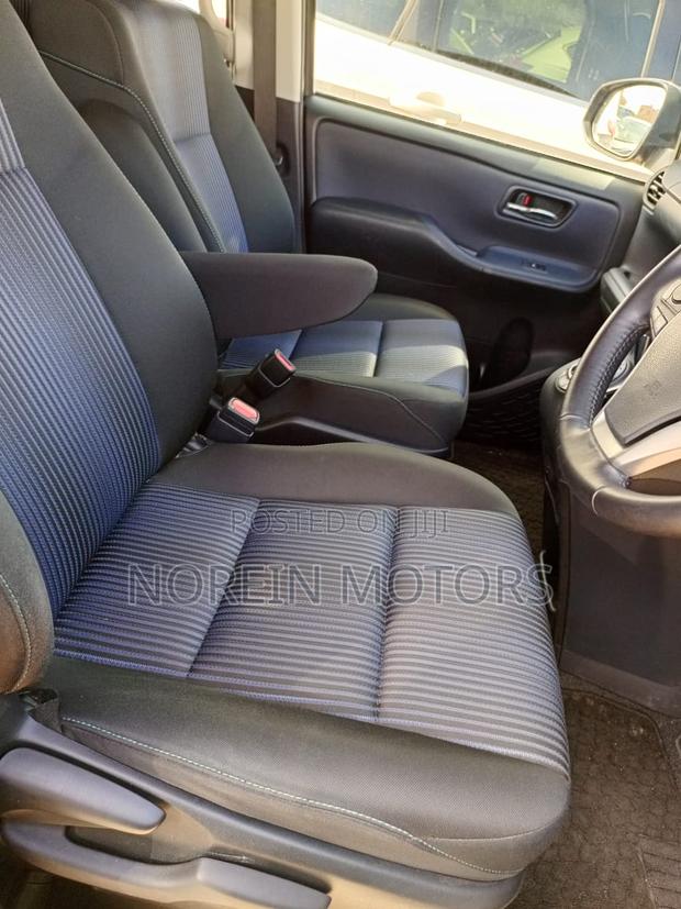 2017 Toyota Voxy in Black: Modern and Spacious