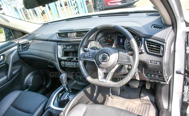 2017 Nissan X-Trail: The Perfect Blend of Style and Power!