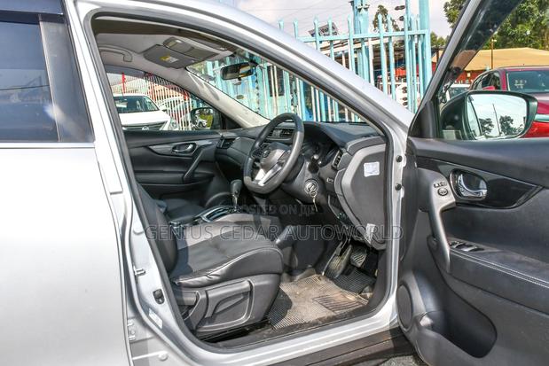 2017 Nissan X-Trail: The Perfect Blend of Style and Power!