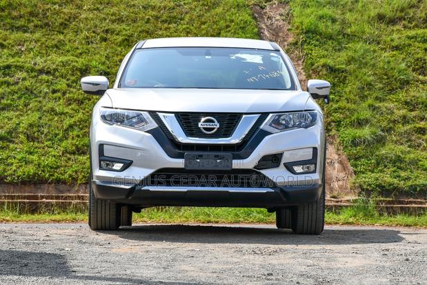 2017 Nissan X-Trail: The Perfect Blend of Style and Power!