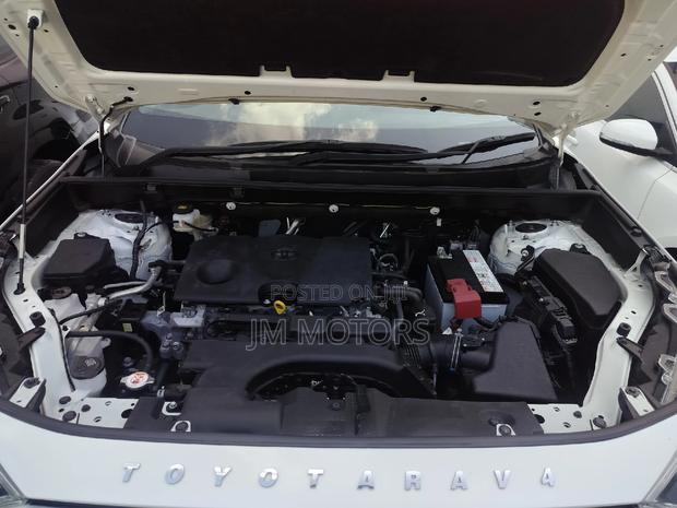 Toyota RAV4 2019 White