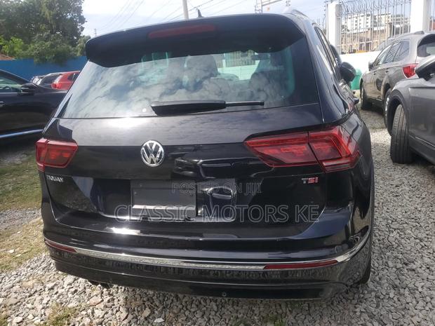 Volkswagen Tiguan 2018 - Sleek Black Edition