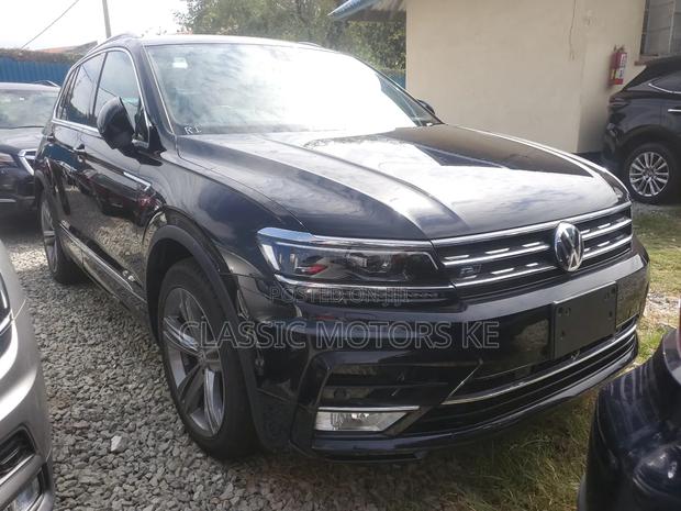 Volkswagen Tiguan 2018 - Sleek Black Edition