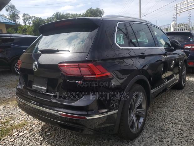 Volkswagen Tiguan 2018 - Sleek Black Edition