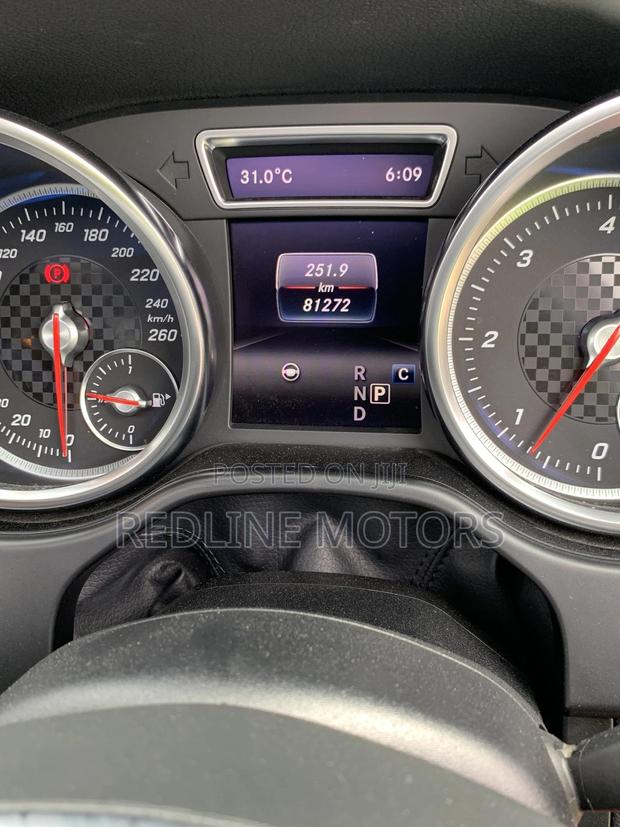 GLE 350d 4MATIC 2017: Red Mercedes-Benz GLE-Class SUV