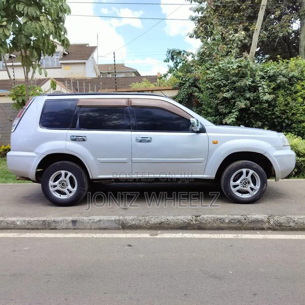2001 Blue Nissan X-Trail Automatic - Pre-owned