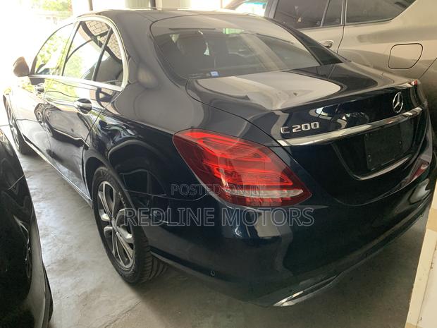 2016 Mercedes-Benz C200 Blue: Luxury Compact Sedan