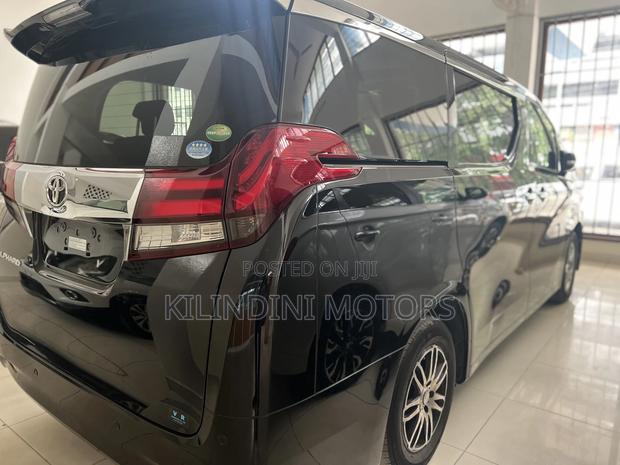Toyota Alphard 2017 Black
