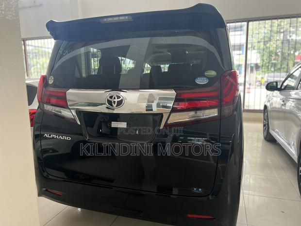 Toyota Alphard 2017 Black