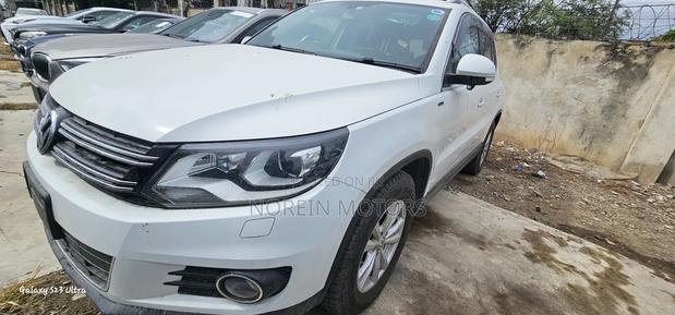 White Volkswagen Tiguan 2017 - Like New, Excellent Performance