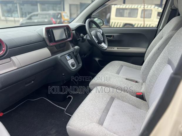 Toyota Passo 2017 Beige
