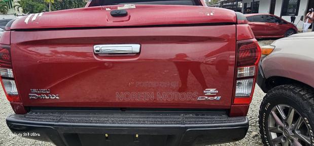 2018 Isuzu D-MAX Red: Redefining Pickup Truck Excellence