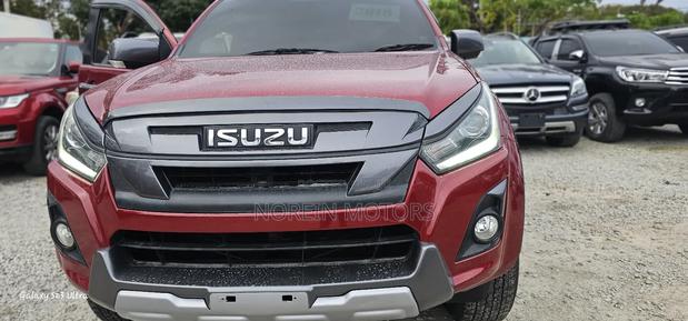 2018 Isuzu D-MAX Red: Redefining Pickup Truck Excellence