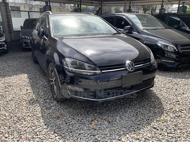 Black 2016 Volkswagen Golf Variant: A Compact Wagon with Panache