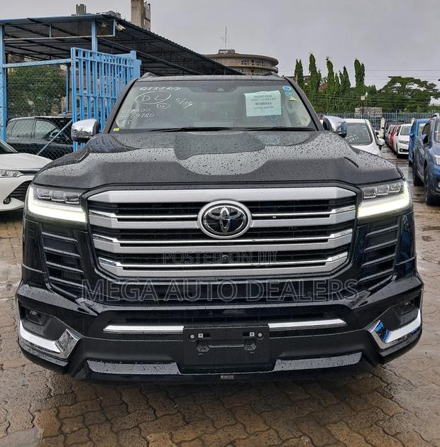 Toyota Land Cruiser 2023 Black