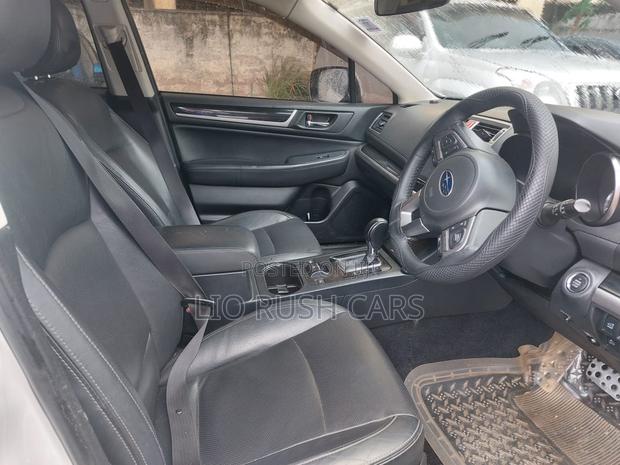 Subaru Outback 2017 White