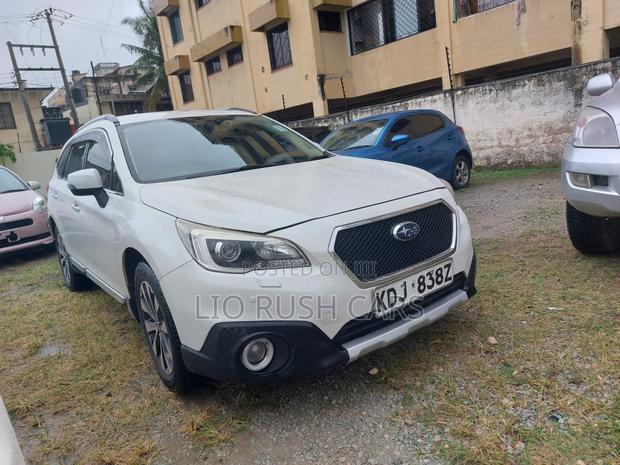 Subaru Outback 2017 White