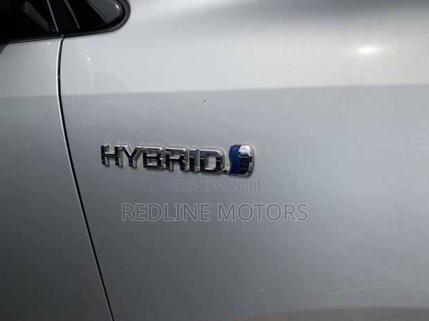 2017 Toyota Harrier 2.5 Hybrid, Silver - Premium 4WD Vehicle