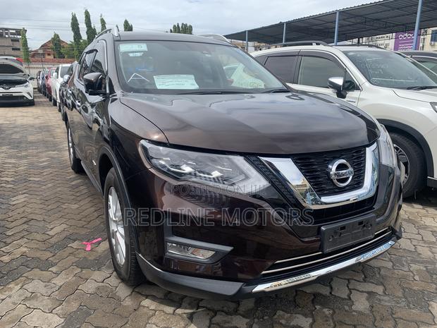 2017 Brown Nissan X-Trail 2.0 Hybrid FWD - A Stylish and Efficient SUV for Your Daily