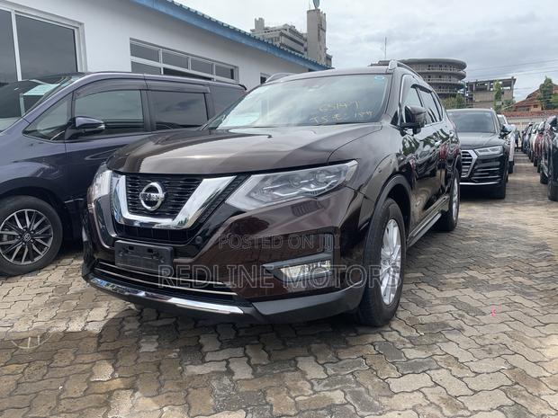2017 Brown Nissan X-Trail 2.0 Hybrid FWD - A Stylish and Efficient SUV for Your Daily