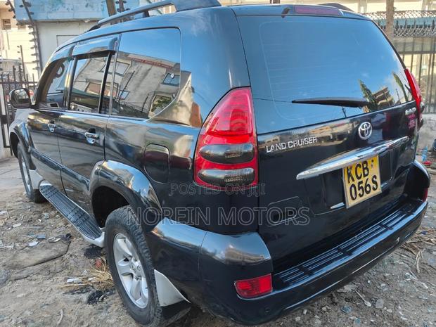 2007 Toyota Land Cruiser Prado Black - Premium Off-Roader