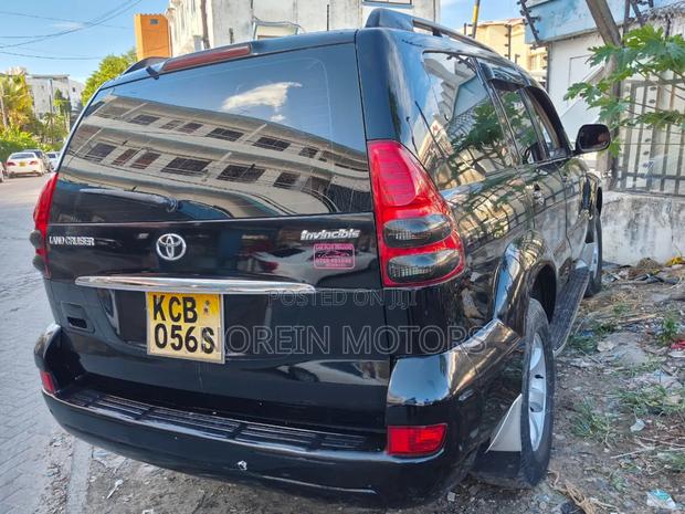2007 Toyota Land Cruiser Prado Black - Premium Off-Roader