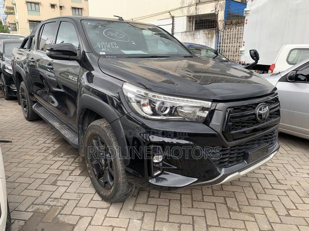 Black 2019 Toyota Hilux: Aggressive and Elegant Pickup