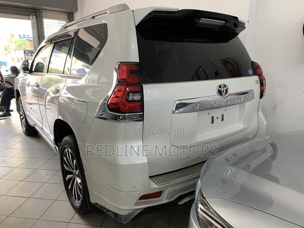 2017 Toyota Land Cruiser Prado 2.7D Off-White Premium SUV
