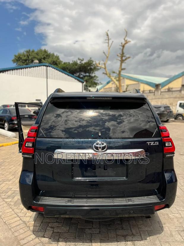 New 2021 Toyota Land Cruiser Prado in Blue - Powerful and Stylish 4x4 Vehicle