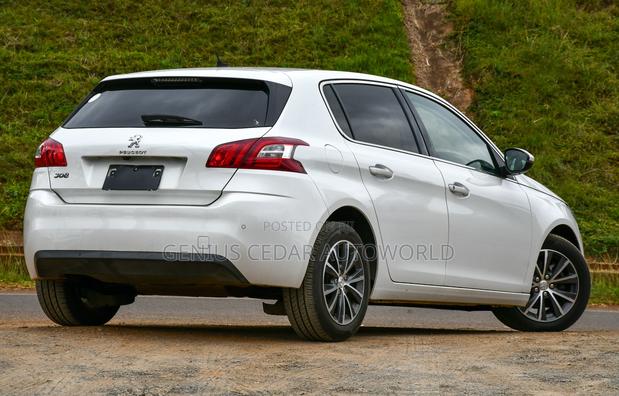 2016 Peugeot 308 White: Appealing Hatchback Offer