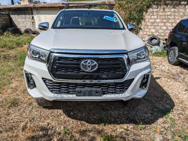 2019 Toyota Hilux - White Edition: A New Level of Excellence
